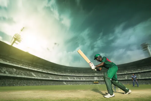 KKDB Slots — Thousands of exciting themes and jackpots A stylish woman beside vibrant slot machines displaying glowing sevens, showcasing the variety of top slots at KKDB.